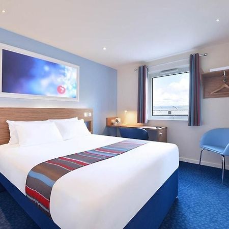 Travelodge London Ealing Ngoại thất bức ảnh