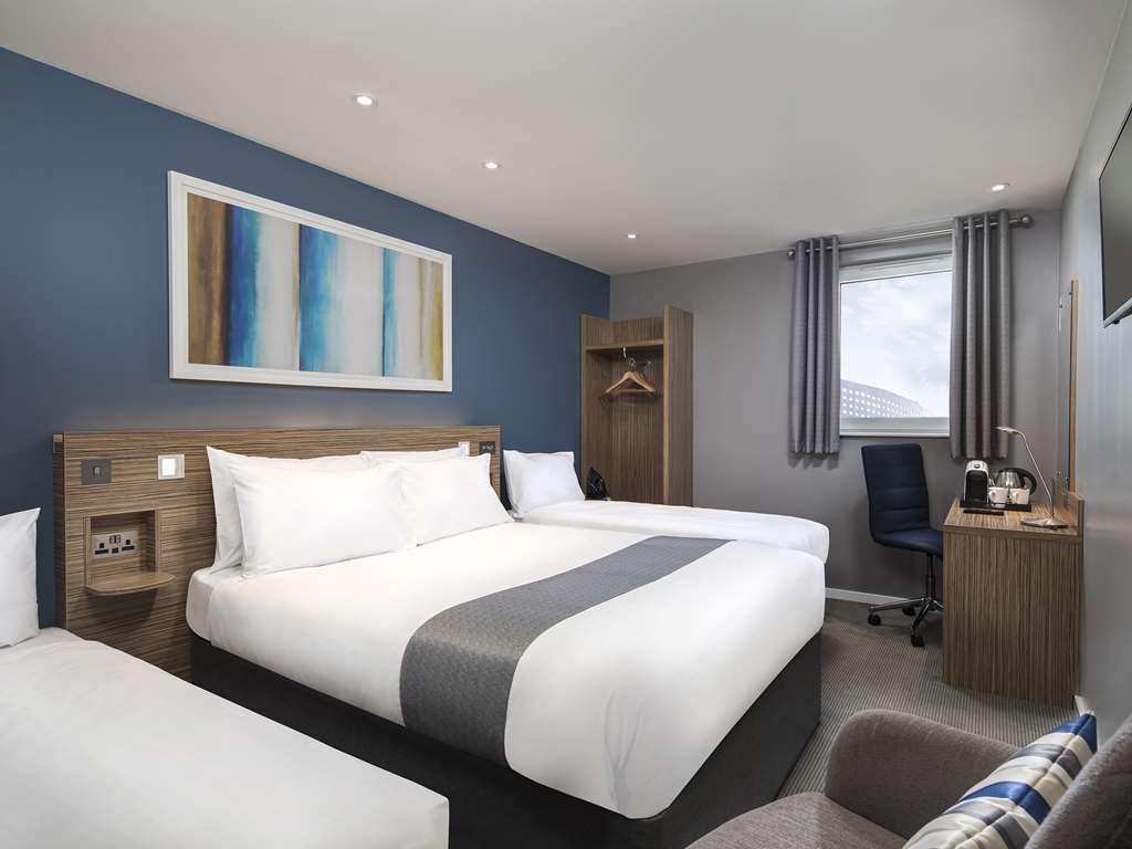 Travelodge London Ealing Phòng bức ảnh
