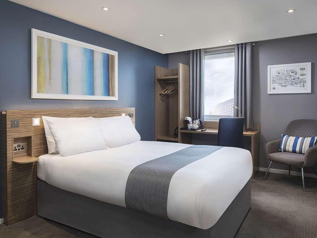 Travelodge London Ealing Phòng bức ảnh