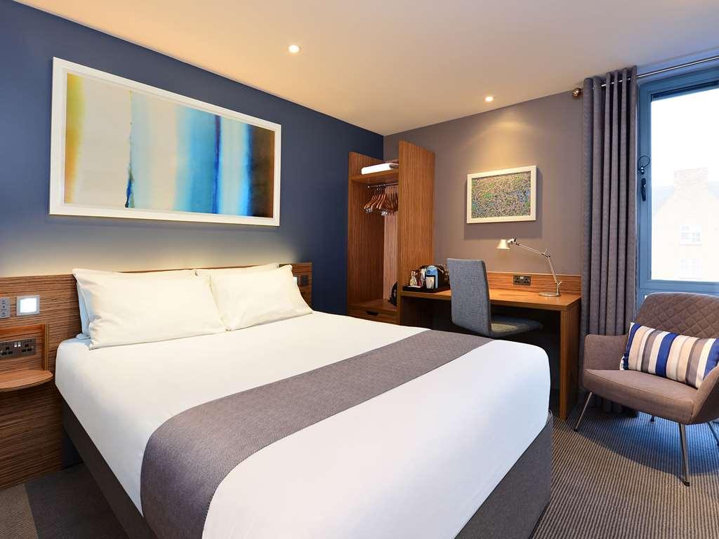 Travelodge London Ealing Phòng bức ảnh