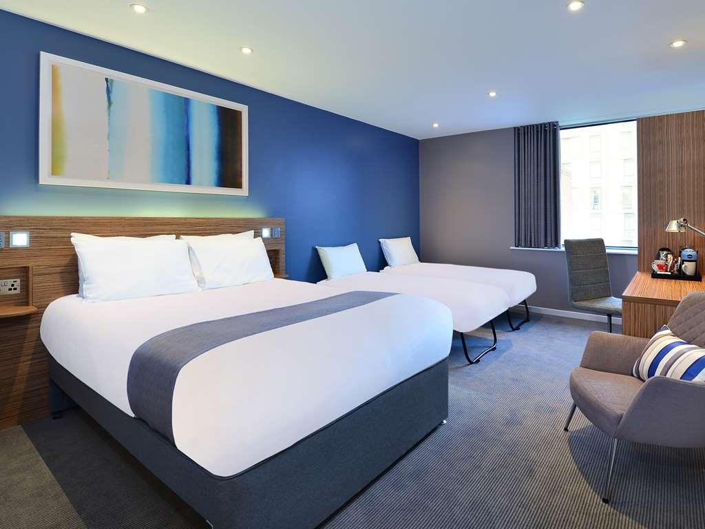 Travelodge London Ealing Phòng bức ảnh