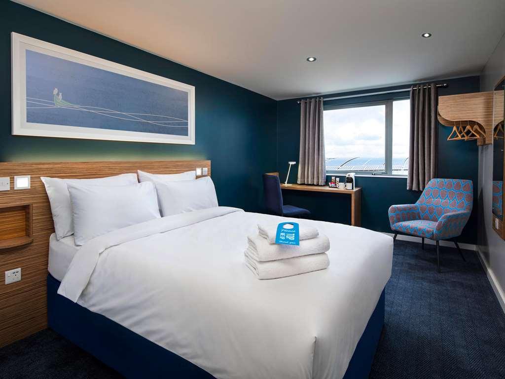 Travelodge London Ealing Phòng bức ảnh