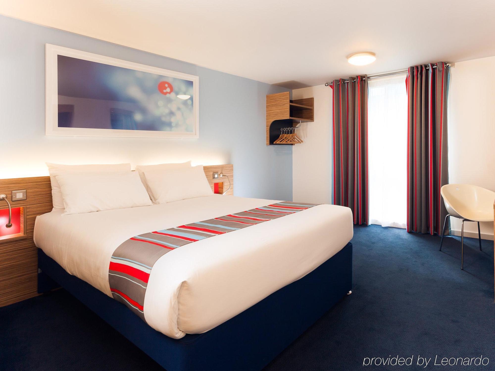 Travelodge London Ealing Ngoại thất bức ảnh
