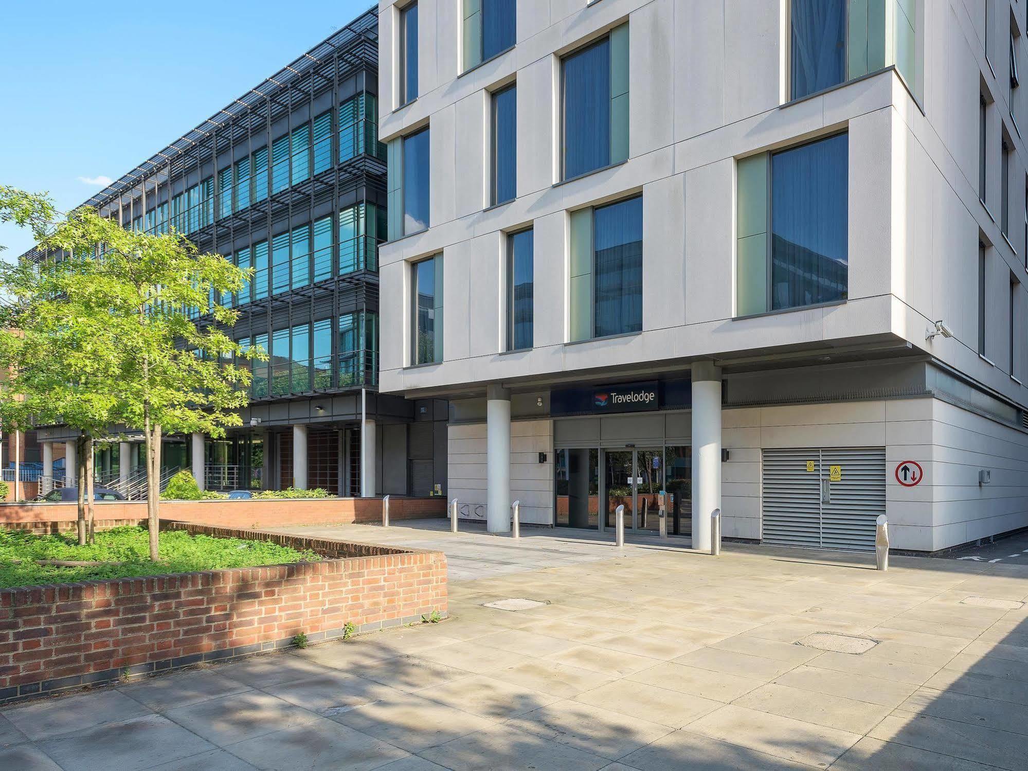 Travelodge London Ealing Ngoại thất bức ảnh