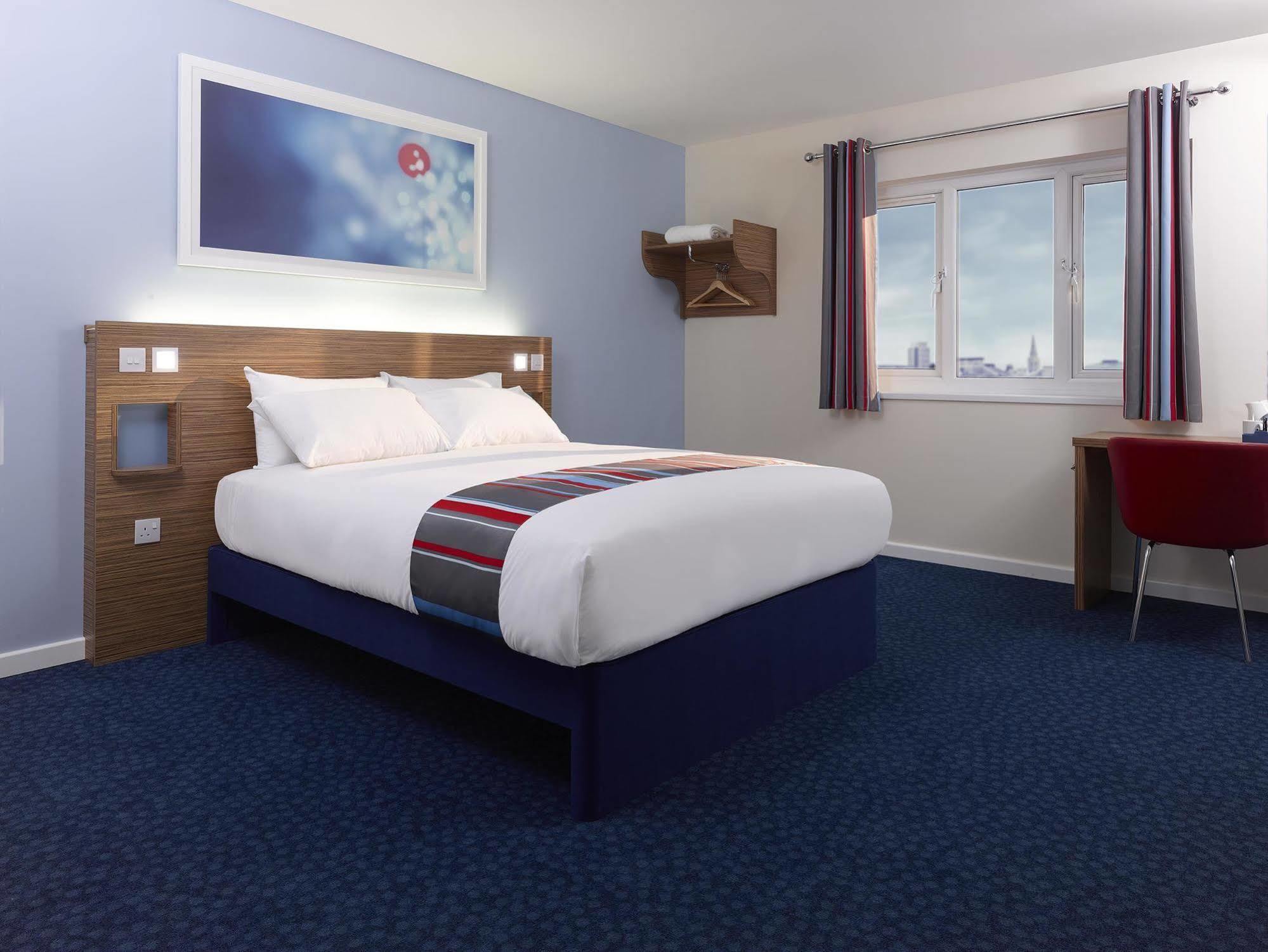 Travelodge London Ealing Ngoại thất bức ảnh